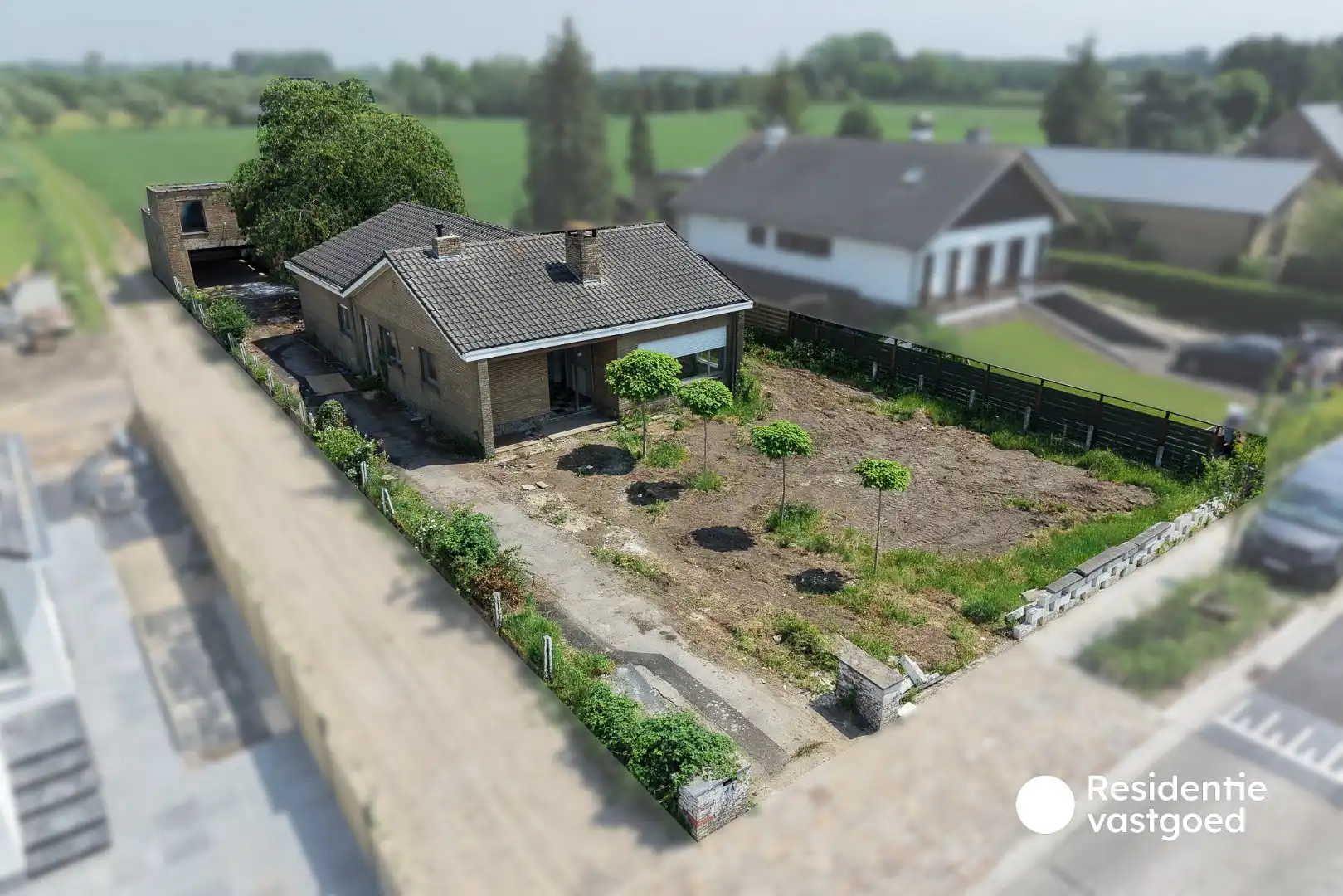 Ruime te renoveren bungalow op 959 m² met landelijk verzicht foto 12