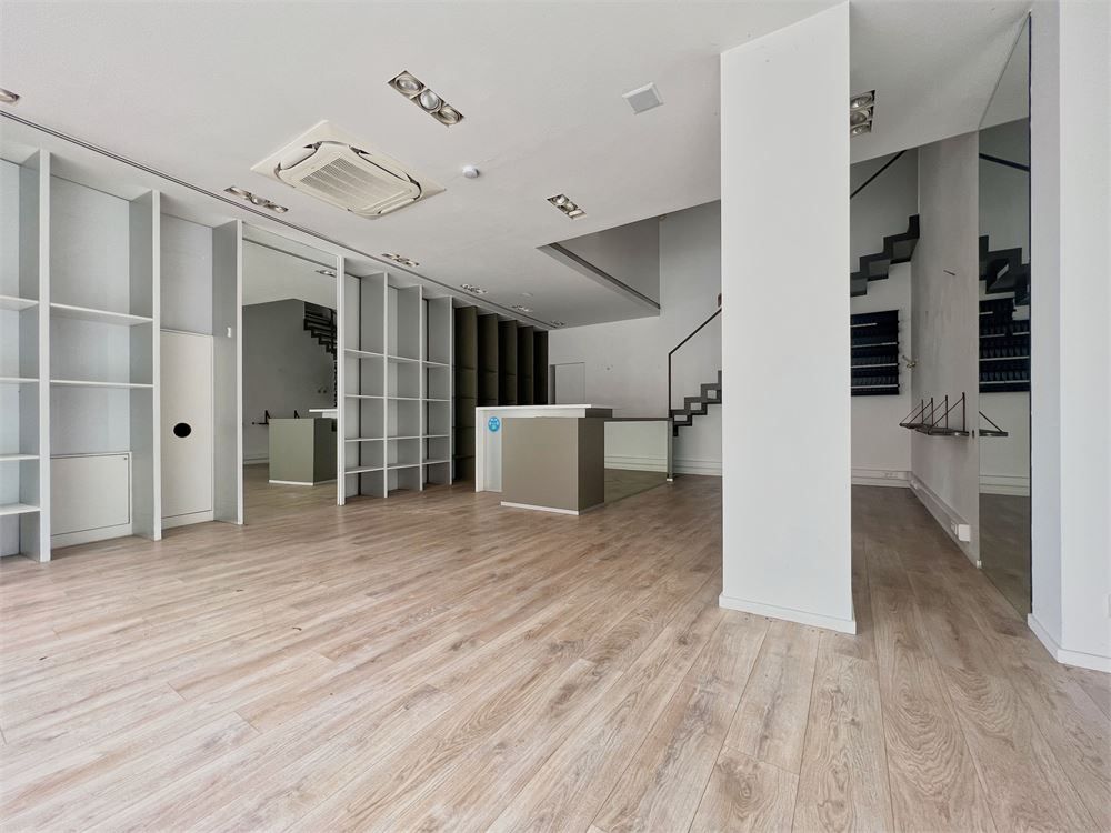 Handelspand met opp. van 170m² op toplocatie! foto 3