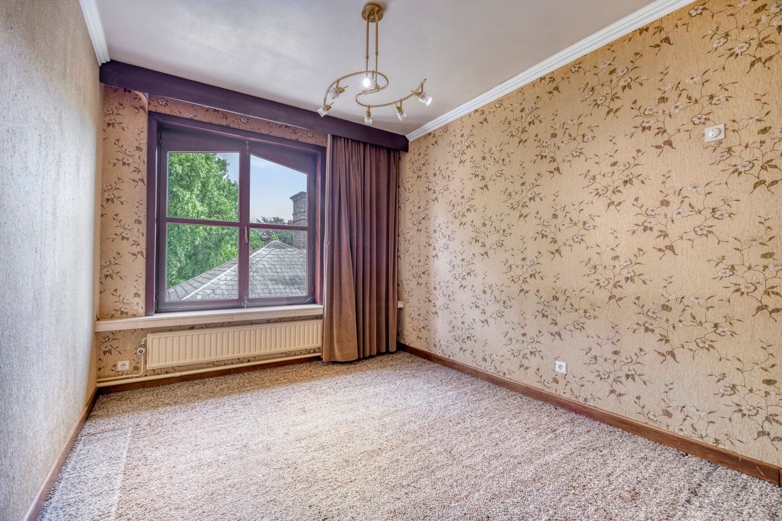 STATIGE VILLA VOOR PRIVE OF VRIJ BEROEP MET RUIME TUIN  foto 22