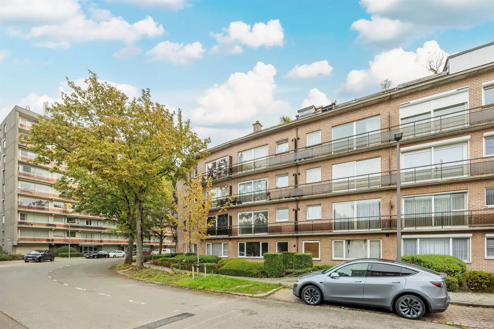Hoofdfoto van de publicatie: Ruim dakappartement met zonneterras en parking.