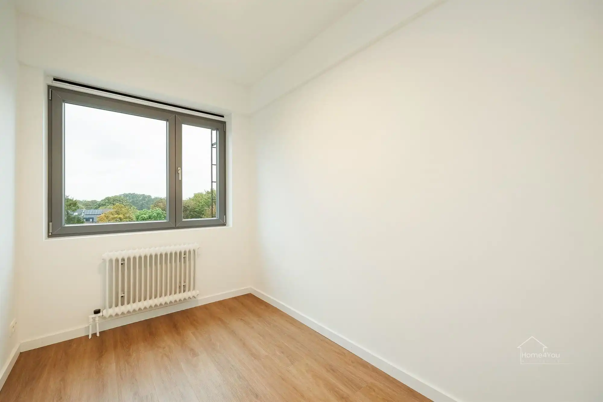 Ruim en gerenoveerd 3-slaapkamerappartement met 2 terrassen foto 18