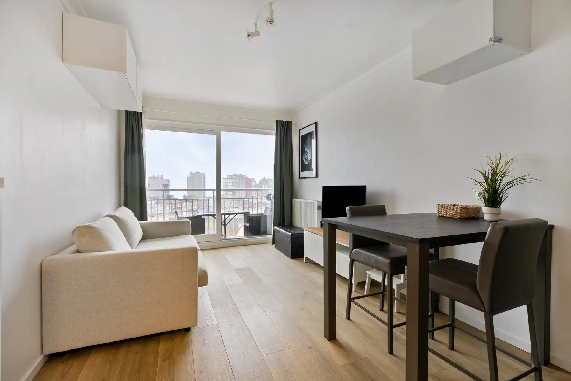 Gerenoveerde studio te Westende. foto 2