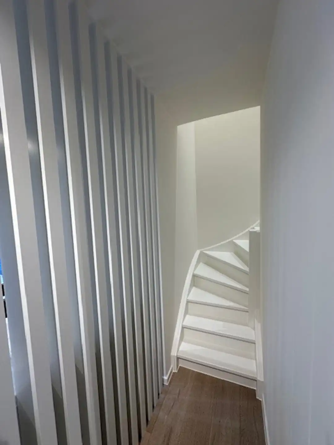 Stijlvol gerenoveerd appartement op een zucht van de zee! foto 6