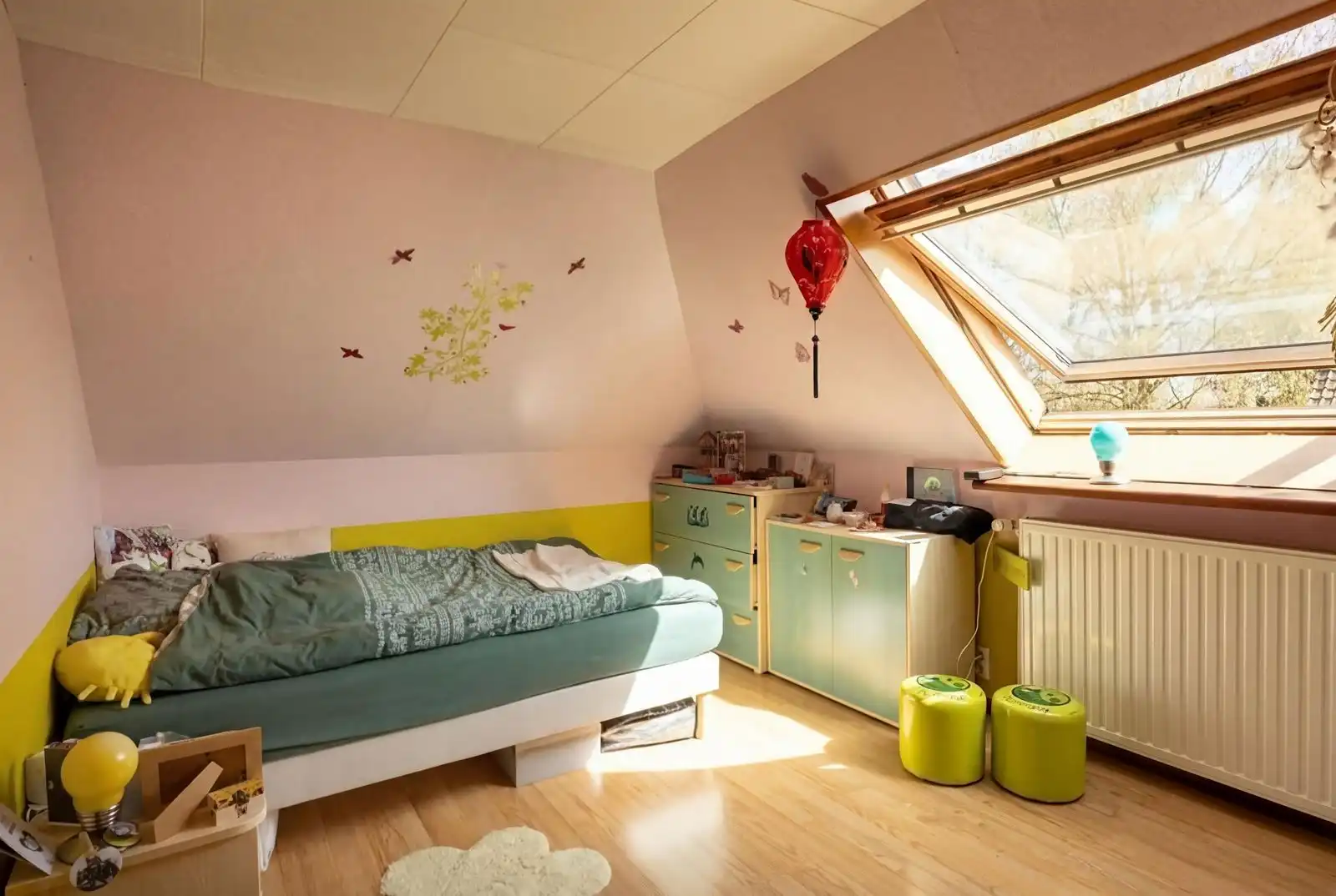 Villa in gegeerde buurt foto 21