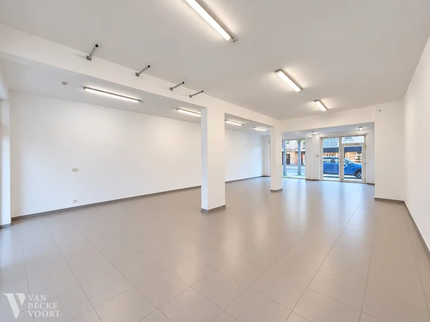 Handelsgelijkvloers 85m² foto 4
