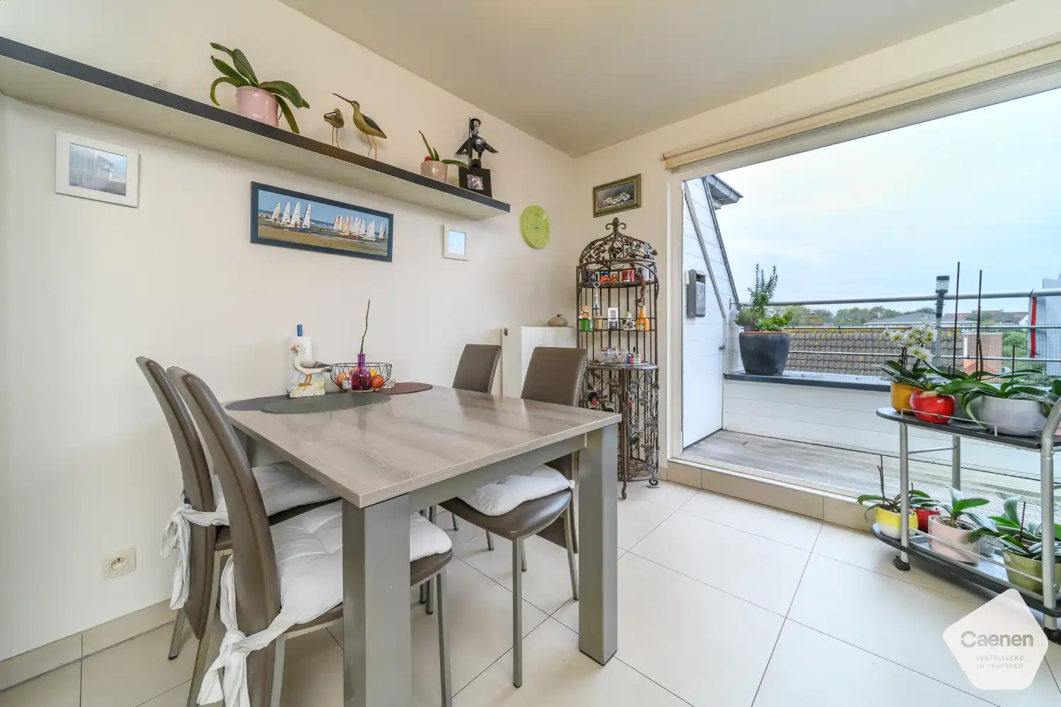 Instapklaar appartement met 2 slaapkamers, 2 terrassen en staanplaats in hartje De Panne foto 6