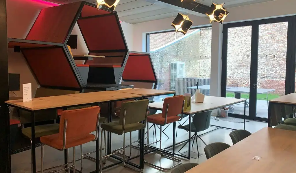 Instapklaar en gemeubeld kantoor te huur nabij Gent-Dampoort foto 5