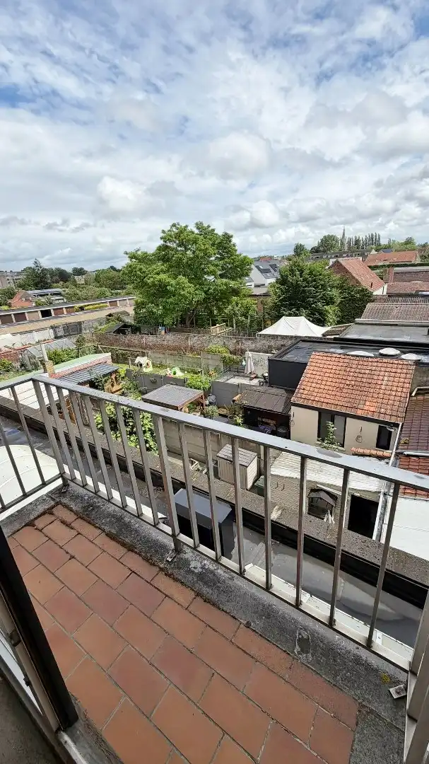 Centraal gelegen appartement met garage en berging foto 11