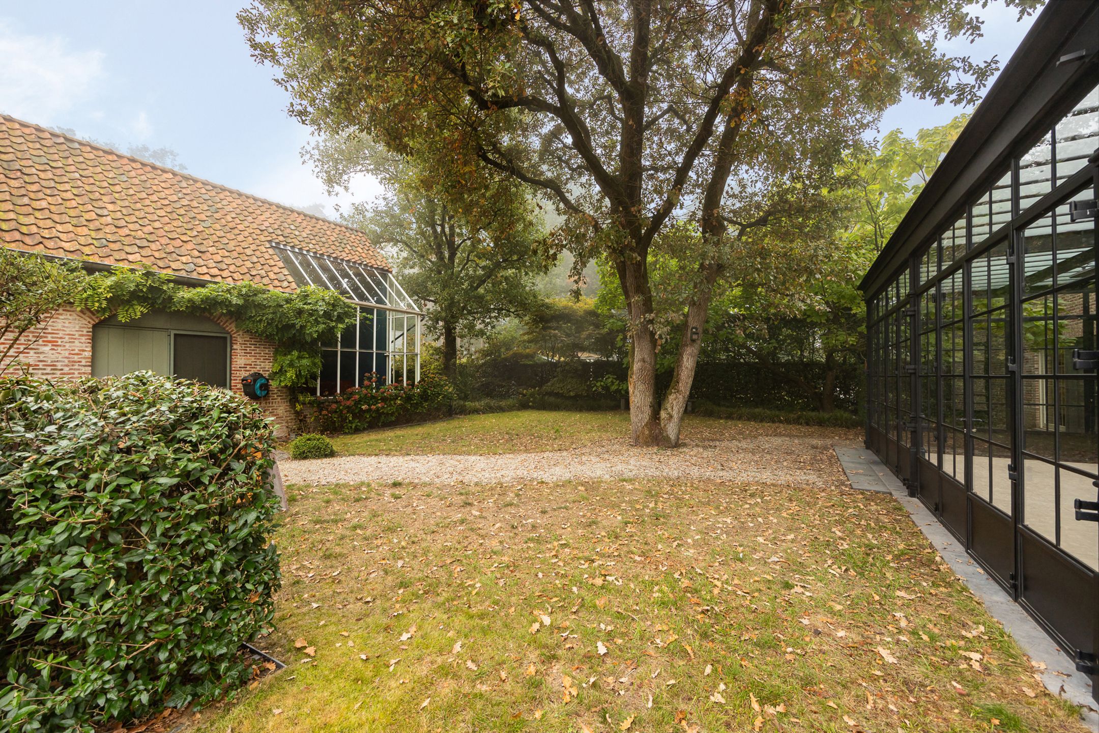 Ruime villa met tuin, bijgebouw en dubbele garage in Zoersel. foto 10