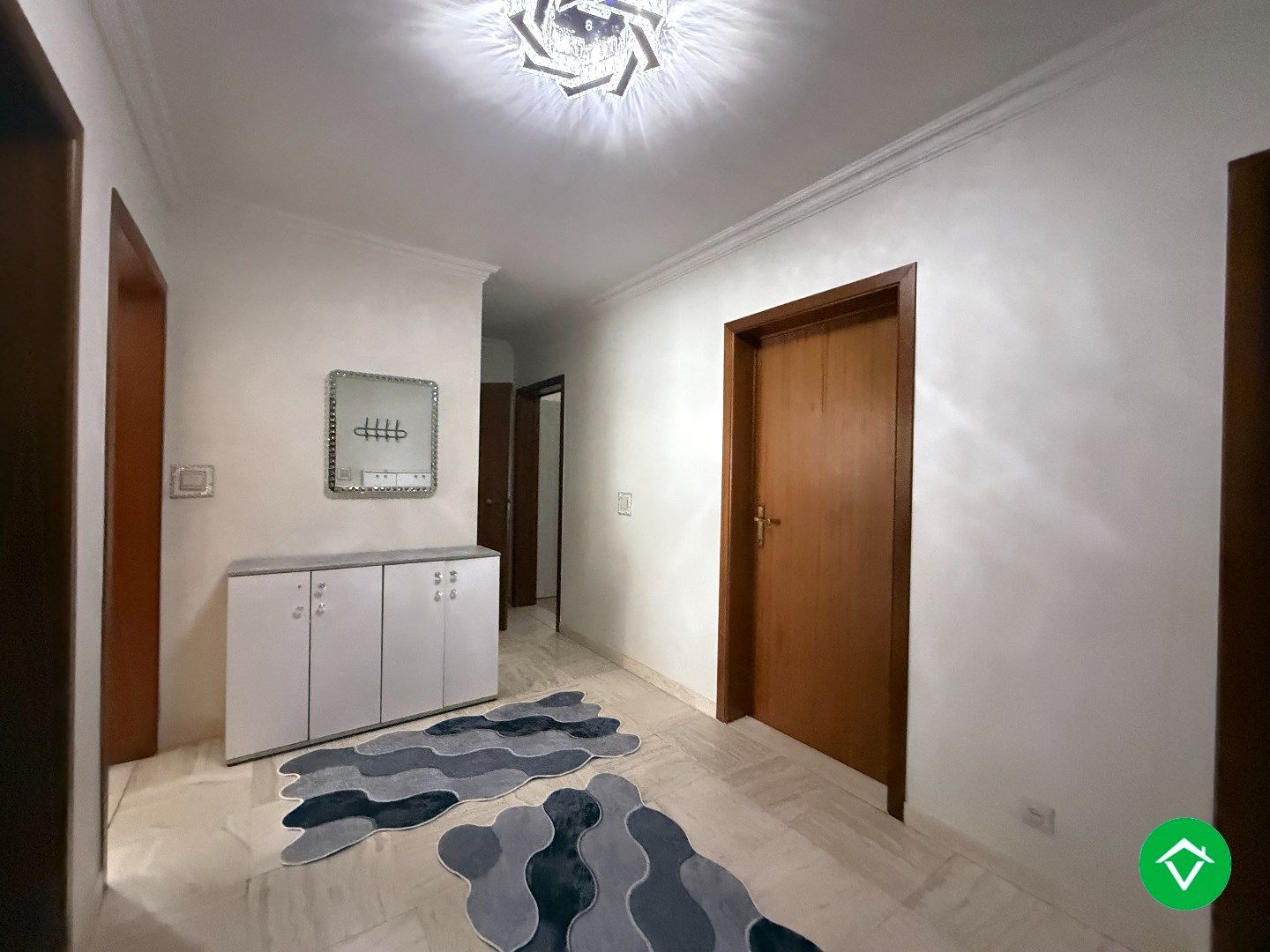 Drie-slaapkamerappartement met terras in rustige residentie centrum Roeselare foto 2