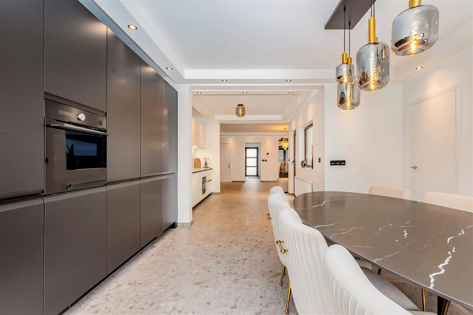 Stijlvolle gerenoveerde halfopen bebouwing met tuin en 3 slaapkamers in Oostmalle foto 11