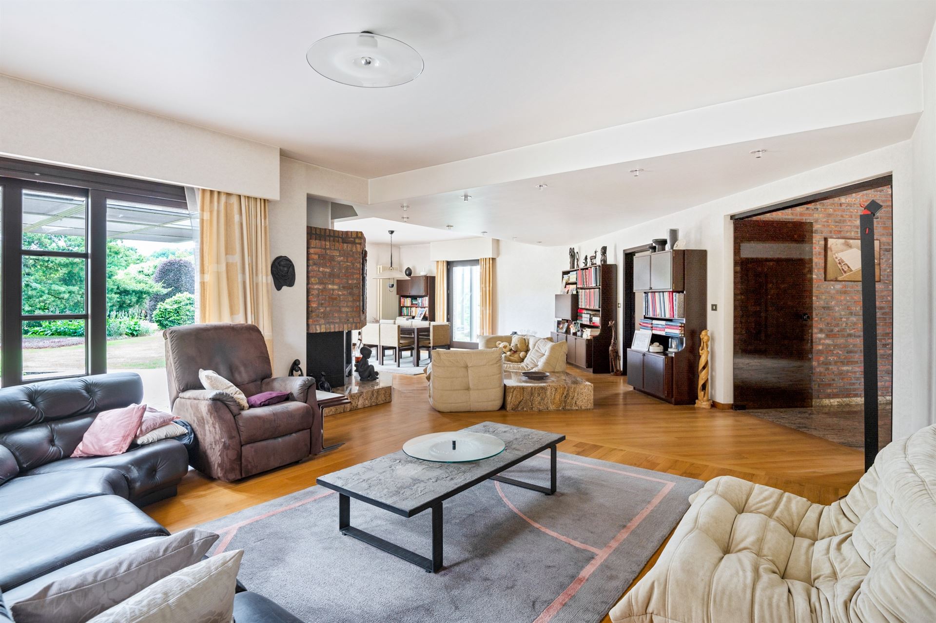 PRACHTIGE VILLA TE KOOP IN EEN OASE VAN GROEN foto 8