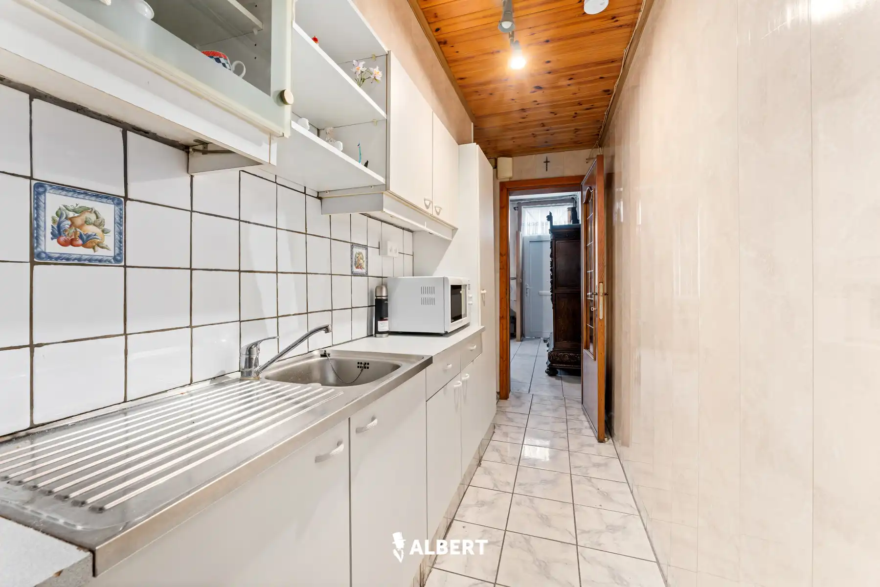 Charmante woning met renovatiepotentieel foto 5