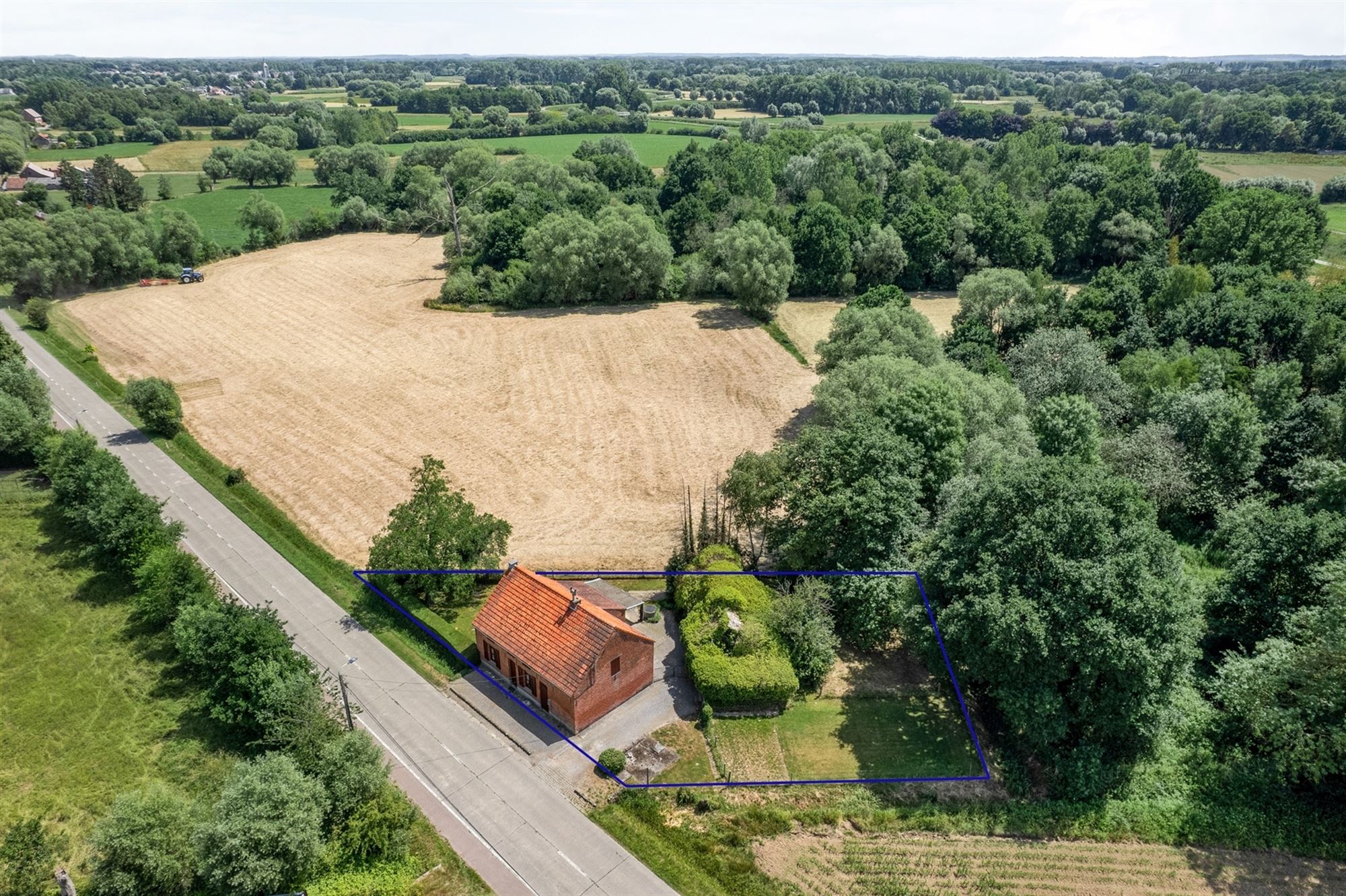 Te renoveren woning, gelegen aan de Dijle te Bonheiden. foto 2