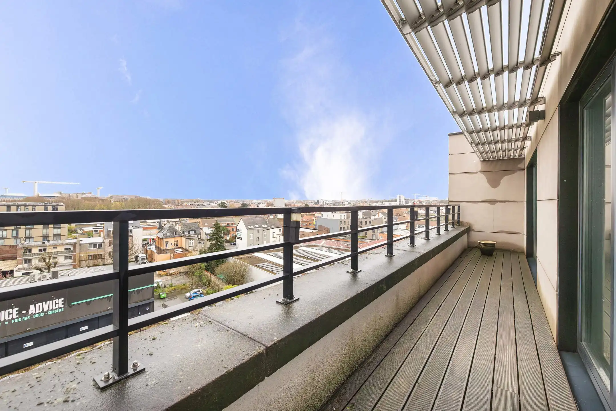 NATO - 3 slaapkamers appartement + P foto 2