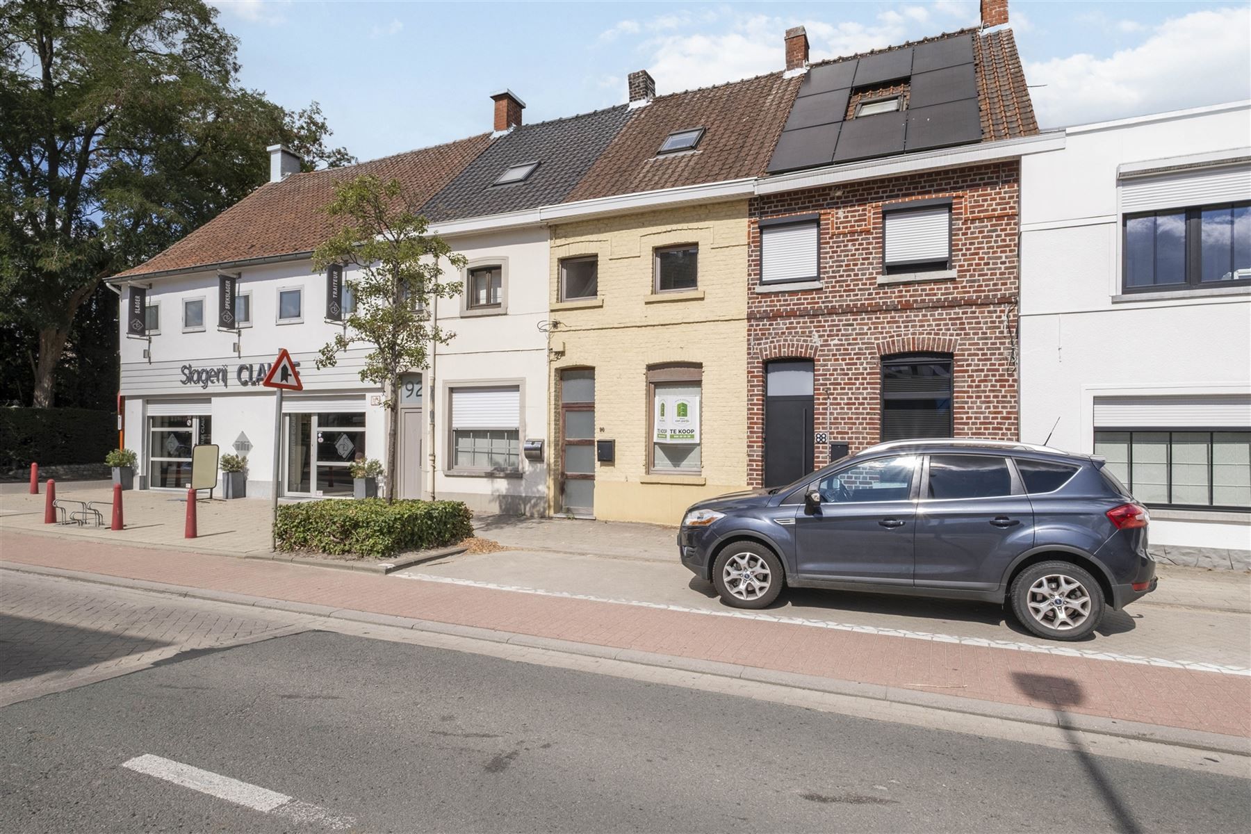 Mooie gerenoveerde woning met 3 slaapkamers en onderhoudsvriendelijke tuin foto 3