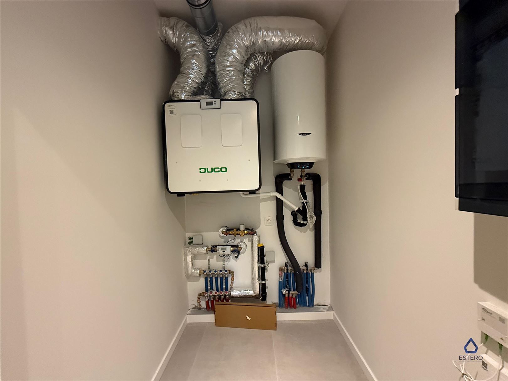 Modern nieuwbouwappt 2-SLK met Terras te Tour & Taxis foto 12