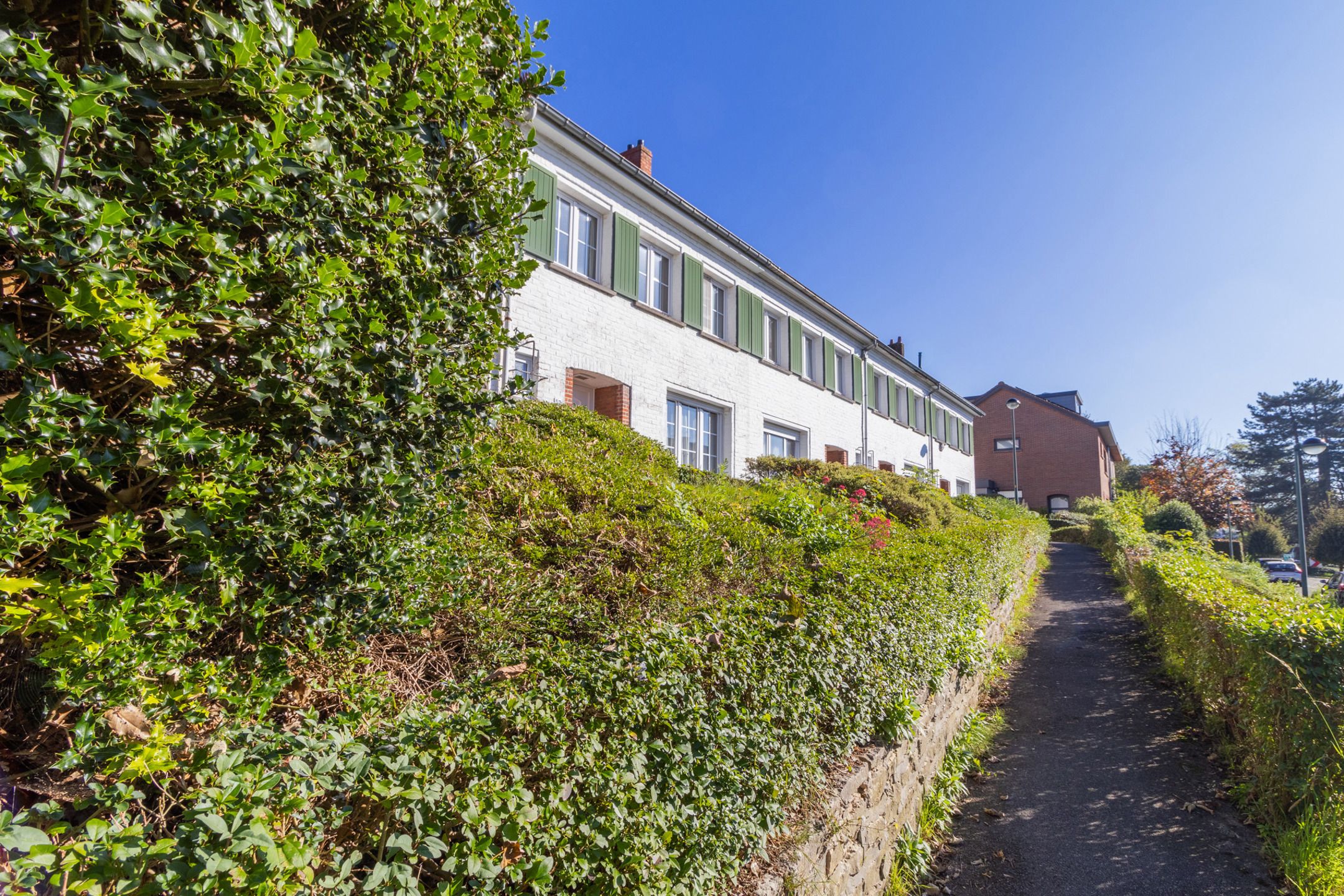 Te renoveren woning met 3 slaapkamers foto 24