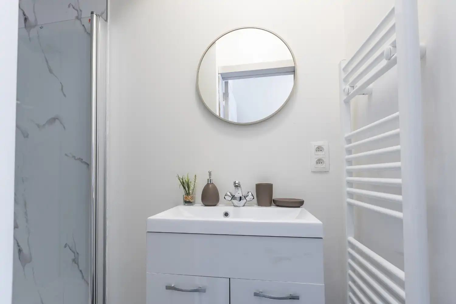 Recent gerenoveerd 2-slaapkamer appartement foto 10