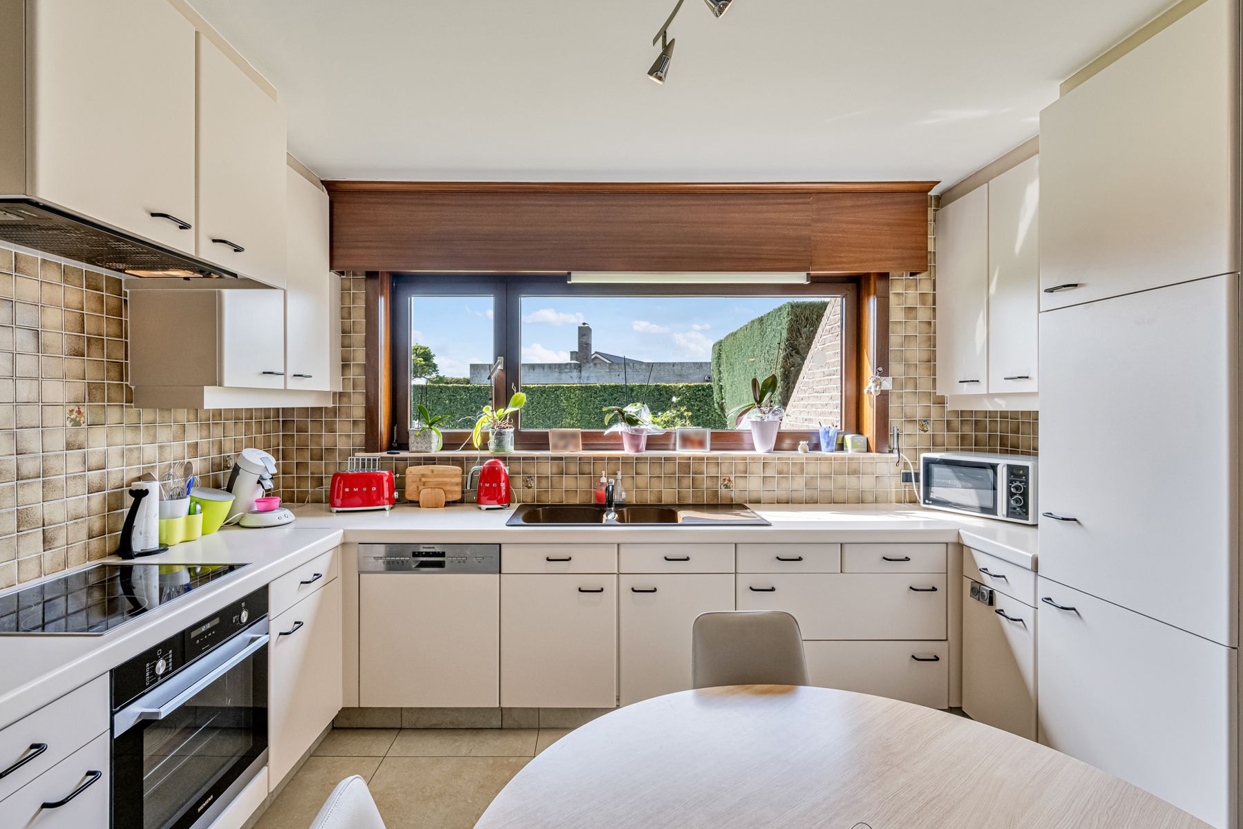 Ruime woning met OPTIE aankoop bouwgrond ernaast foto 5