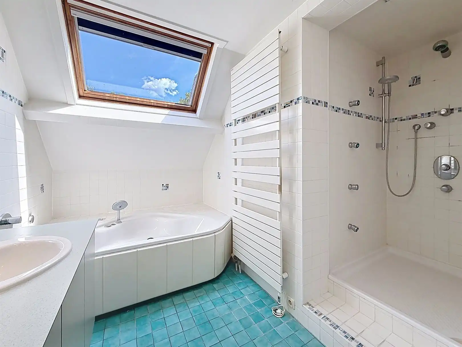 Huis met praktijkruimte, 4 slpks,  2 bdks, 10a 34ca foto 26