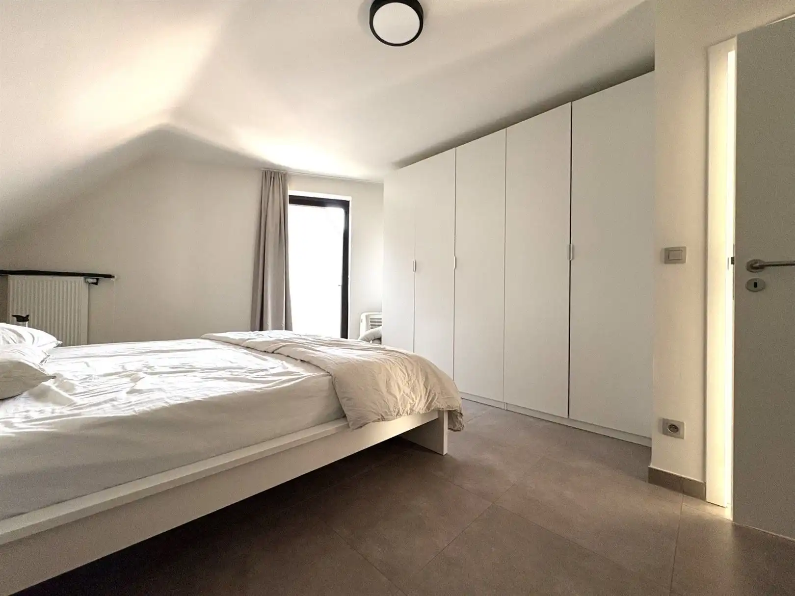 Prachtige nieuwbouw woning half open bebouwing foto 15