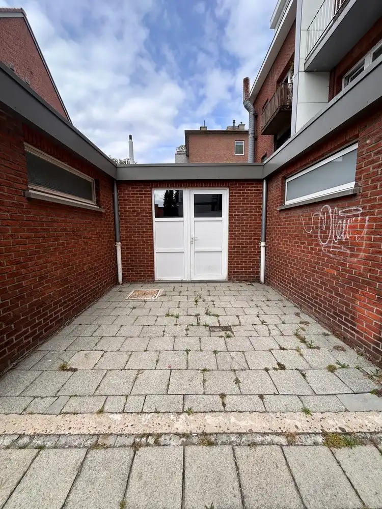 Pal in het bruisende centrum van Brasschaat gelegen 2 slaapkamerappartement in perfecte staat foto 20