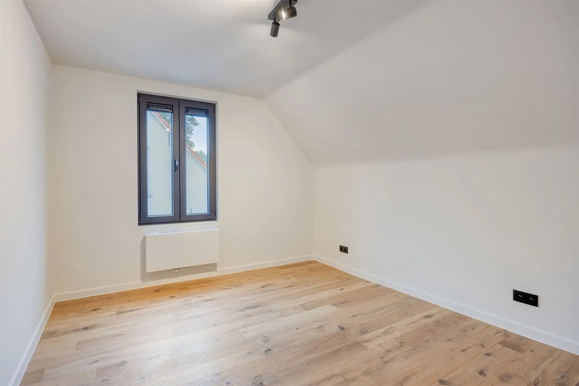 Moderne woning met 3 slaapkamers, 2 badkamers aan de vaart foto 17