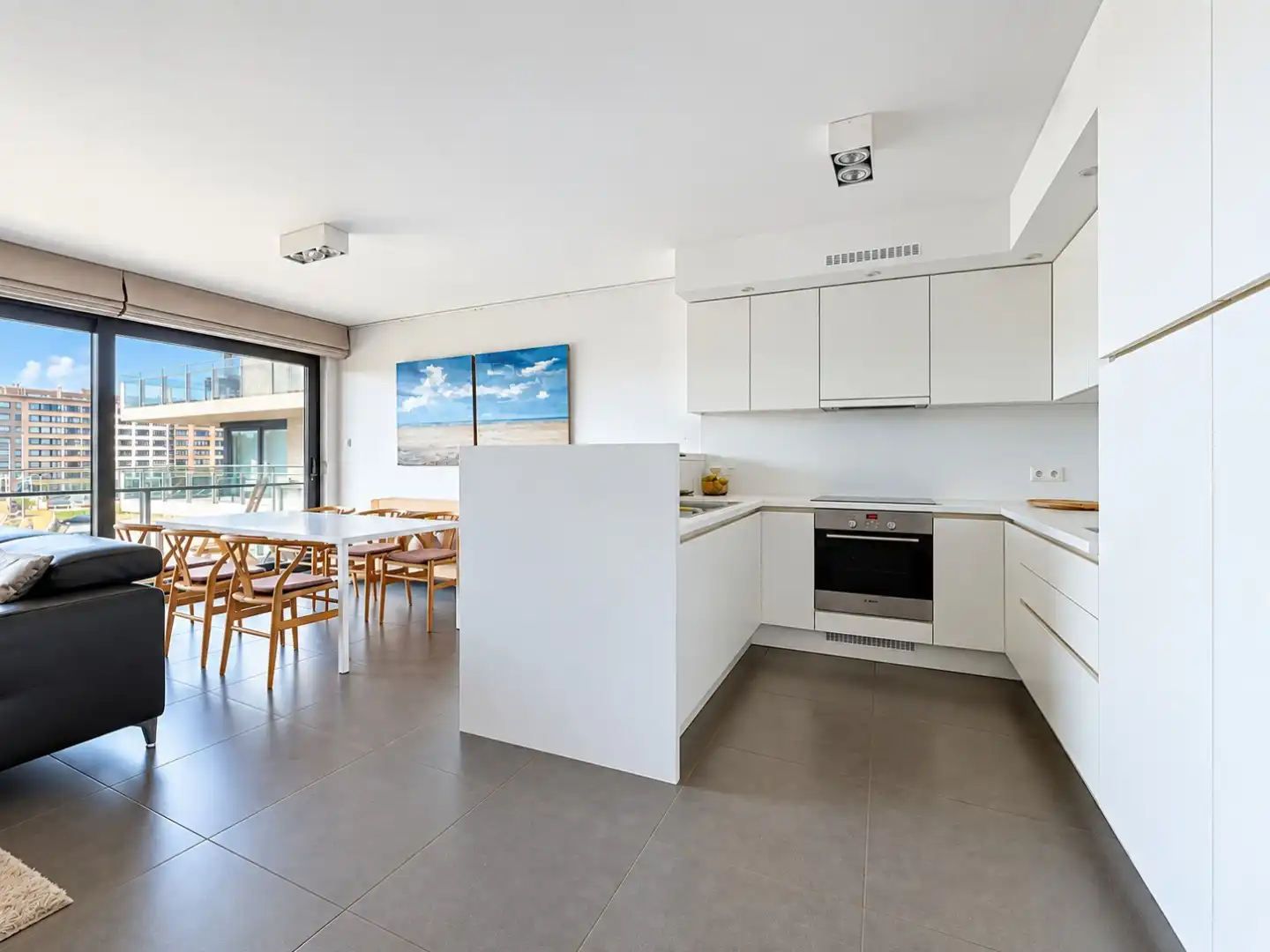 Twee slaapkamer appartement op 50 meter van het strand van Oostduinkerke en de zeilclub 'SYCOD' foto 4