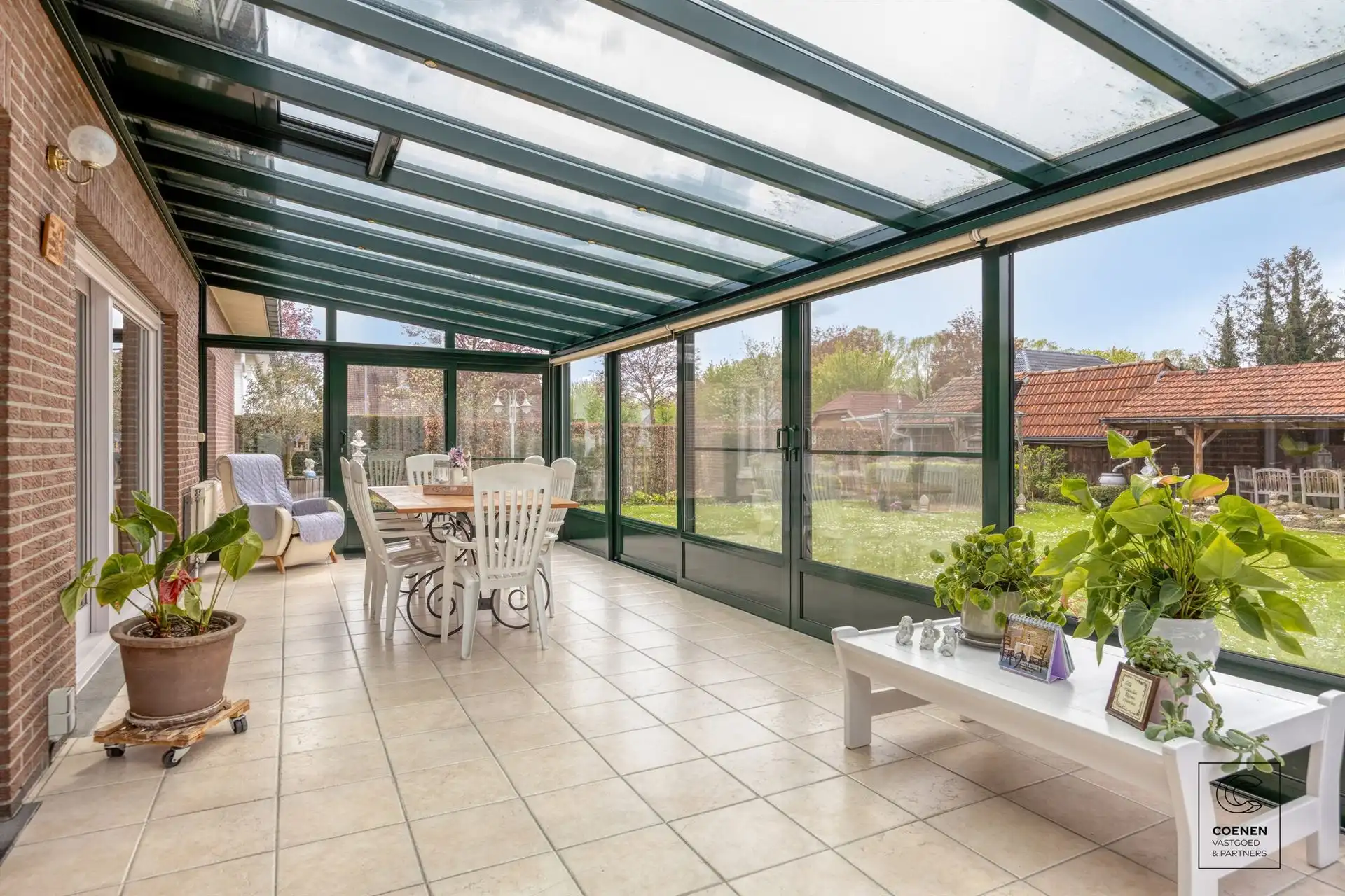 Charmante gezinswoning van 196 m², 3 slpks en 3 garages! foto 9