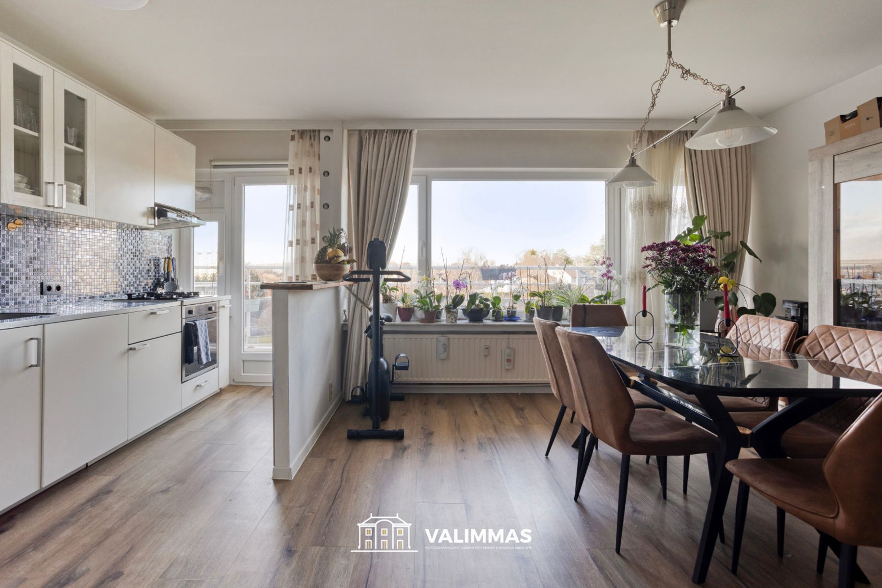 Gerenoveerd en comfortabel appartement met terras en kelder foto 9