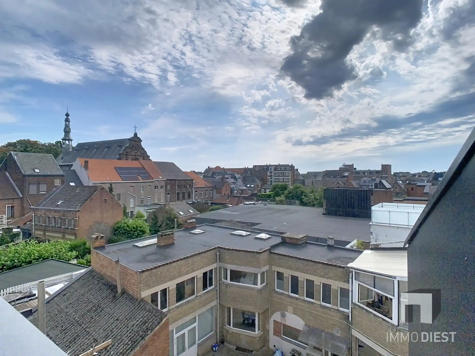 Knap appartement met terras en 1 slpk - centrum Diest - veel lichtinval foto 20
