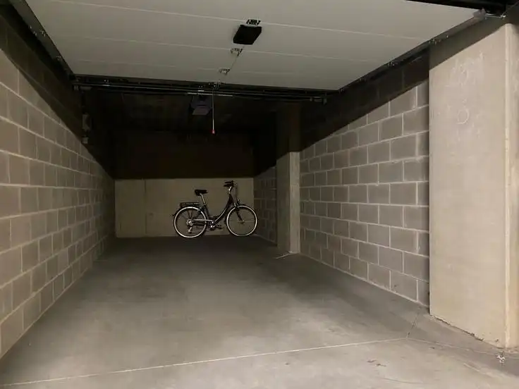 Nieuwe garagebox onder project  Dulle Griet Garden te Vrijdagsmarkt  foto 4