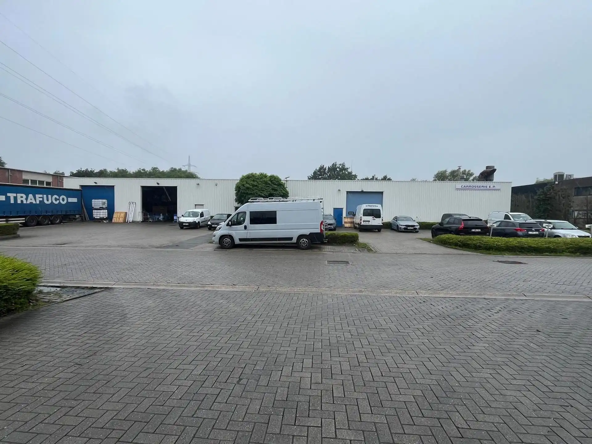 Magazijn van 1.950m² te Schelle nabij A12 foto {{pictureIndex}}