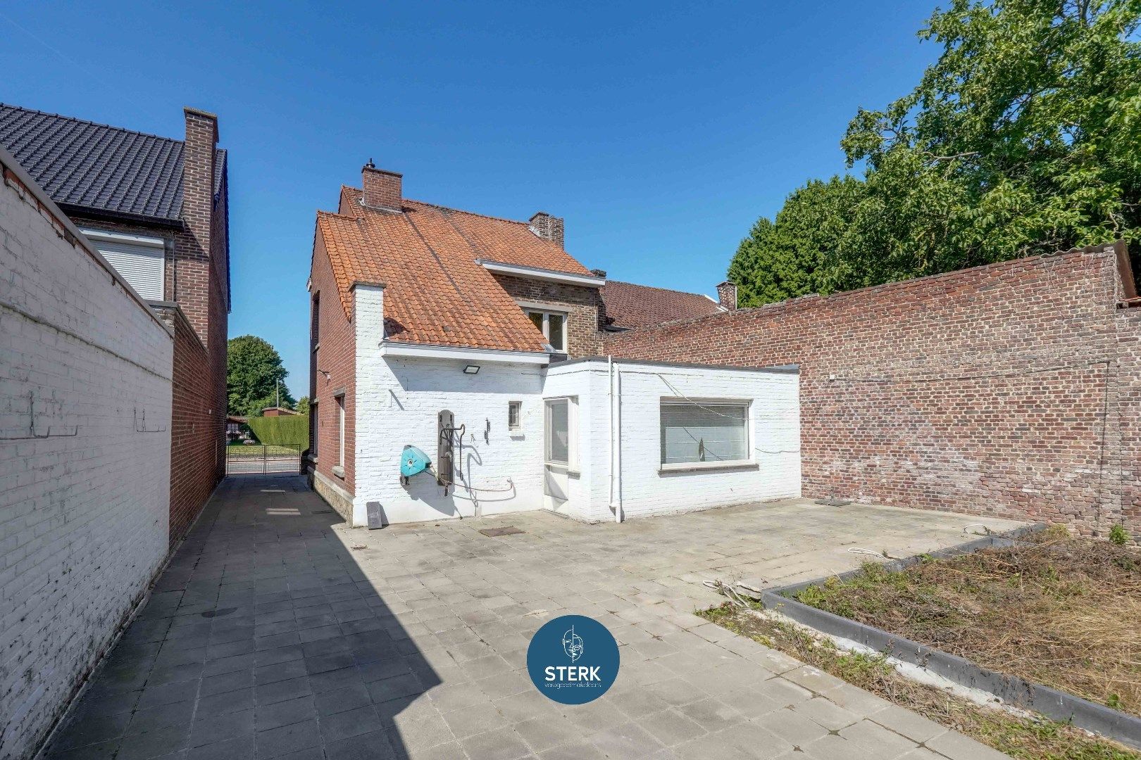 RECENT VERNIEUWDE GEZINSWONING OP EEN CENTRALE LOCATIE TE RIEMST !  foto 24