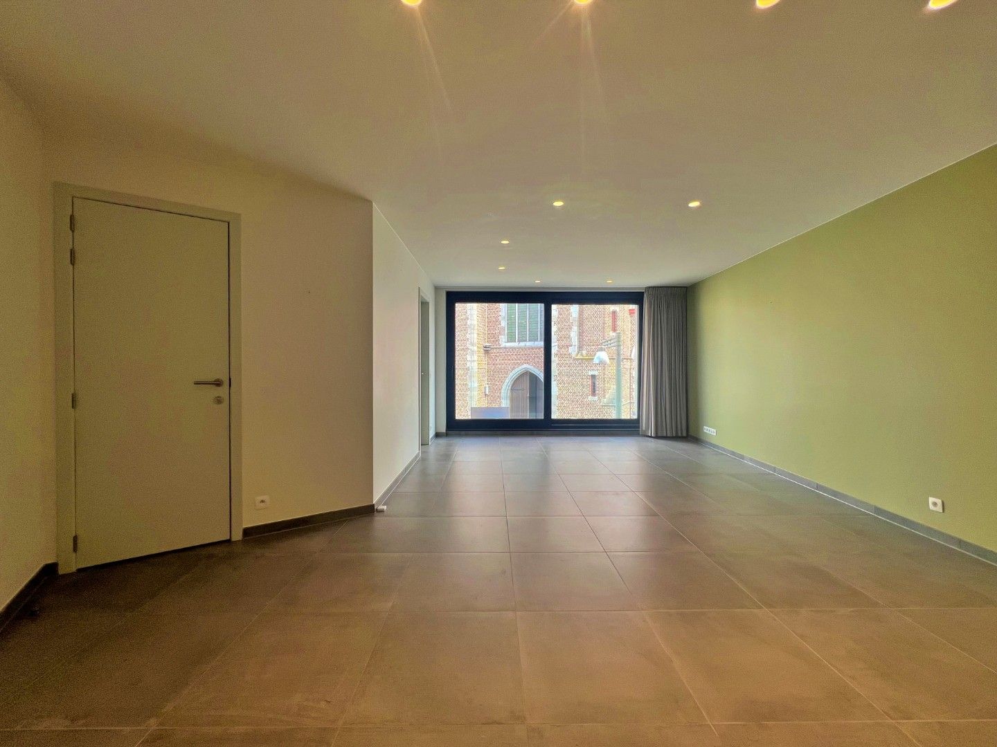 Instapklaar nieuwbouwappartement te huur in hartje Lievegem – E-peil 25 foto 3