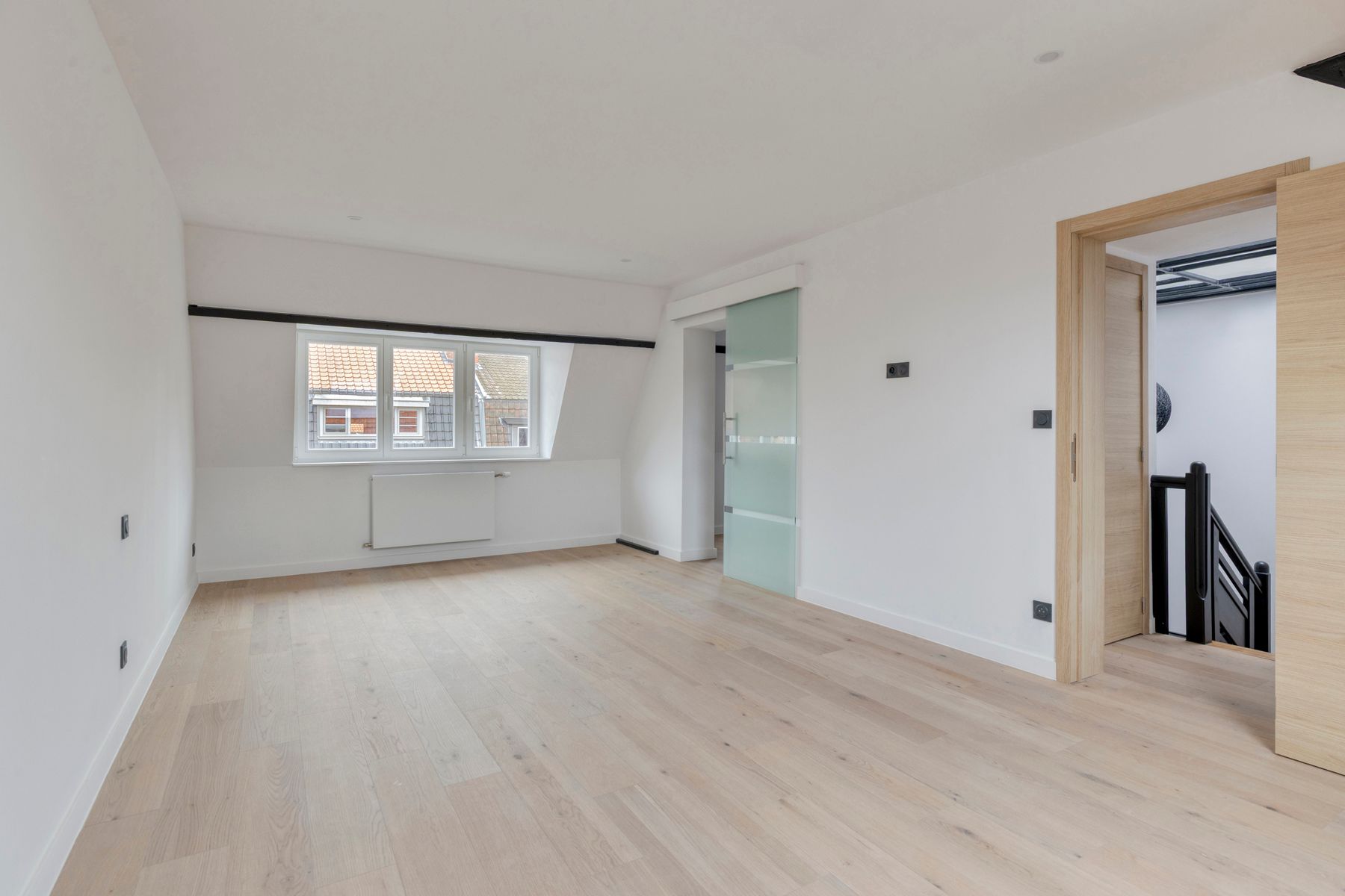 Gerenoveerde (2025) stadswoning met tuin foto 25