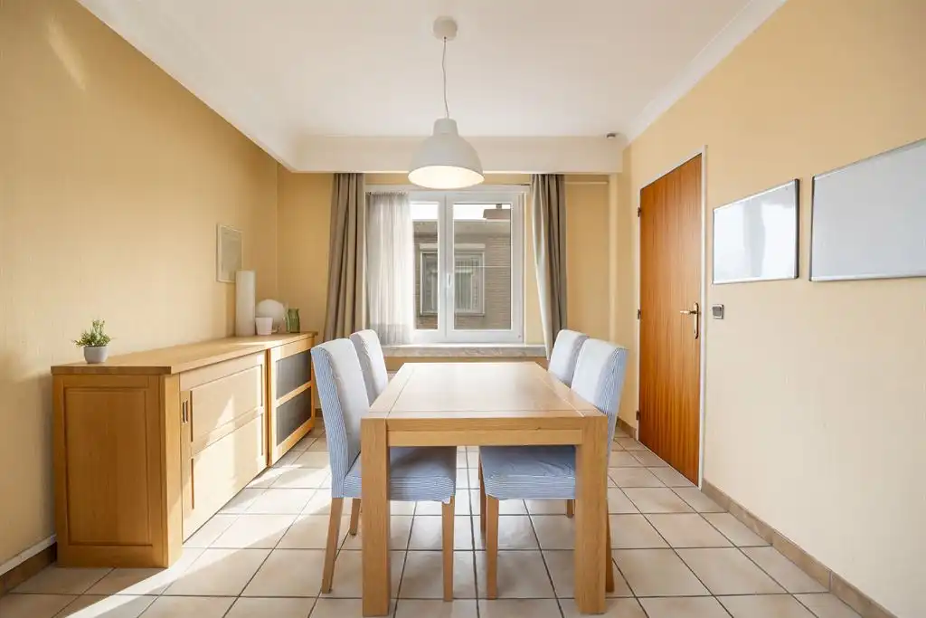 Appartement met 3 slaapkamers, zonnig terras en garagebox foto 3