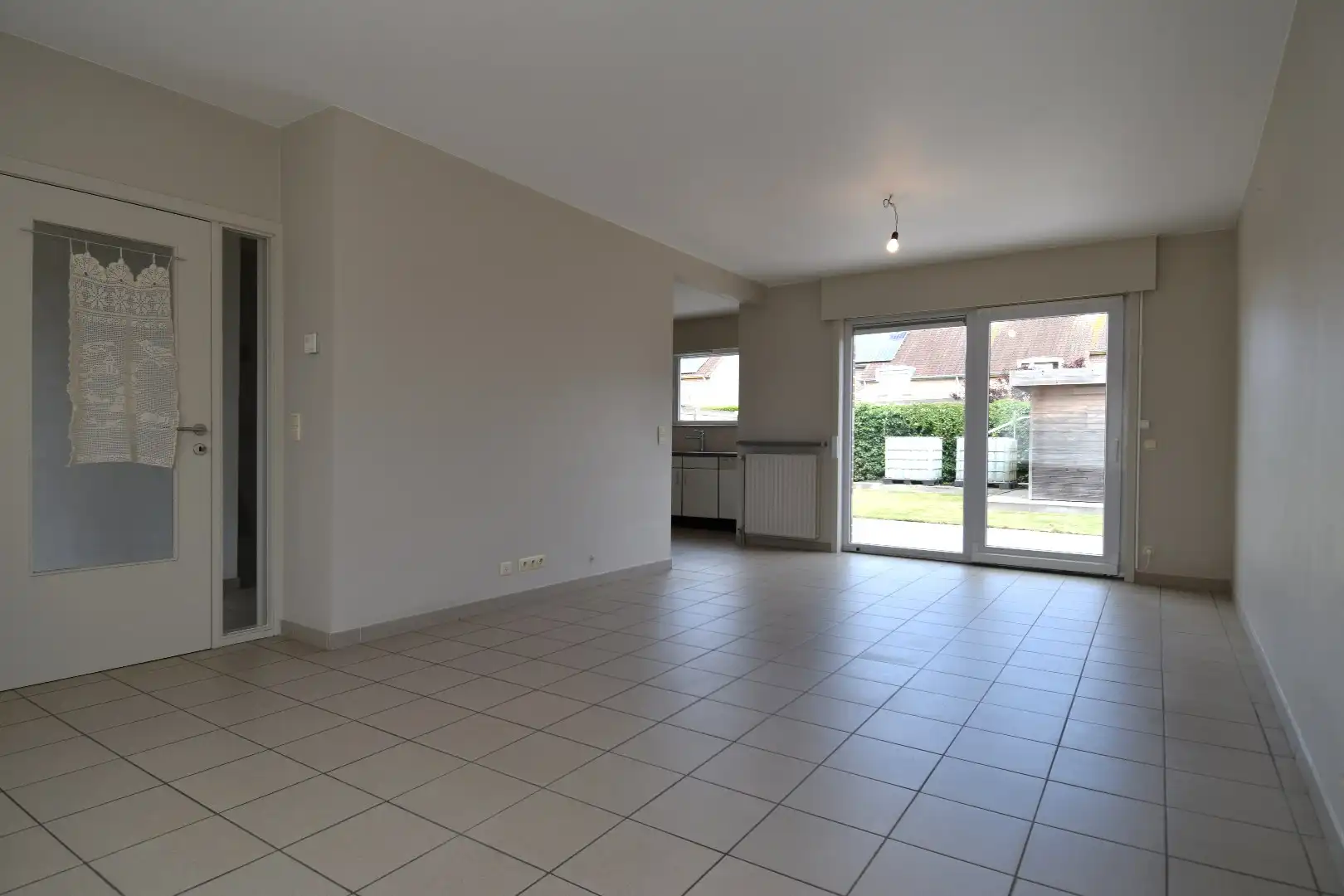 Gezinswoning met 3 slaapkamers, tuin én garage in doodlopende straat te koop in Menen foto 5