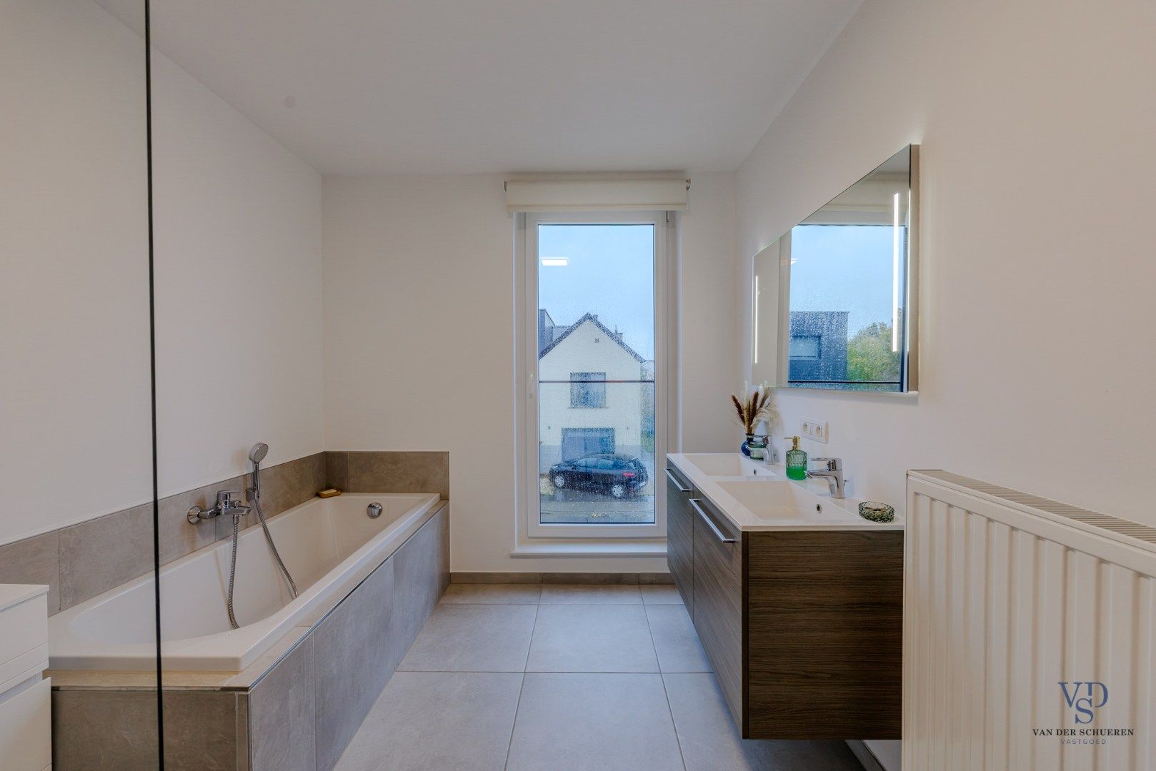 Recente, quasi-nieuwbouwwoning – instapklaar en energiezuinig (BEN) foto 25