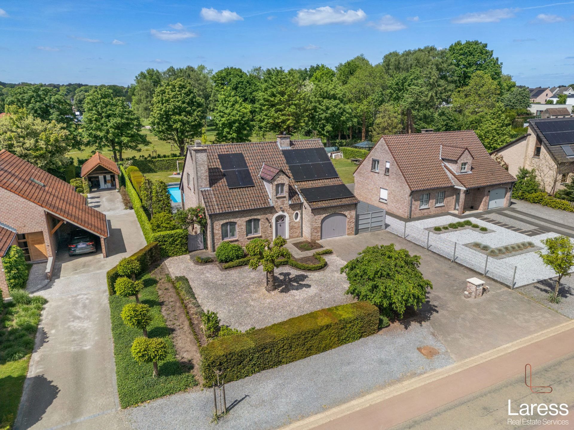 Huis te koop foto {{pictureIndex}}