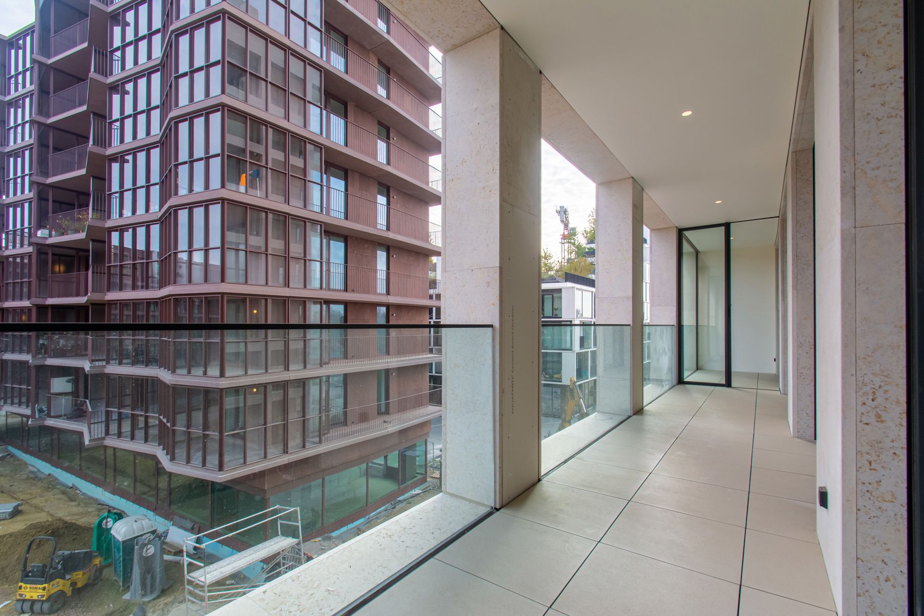 Ruim nieuwbouw ongemeubeld appartement met 2 slaapkamers foto 6