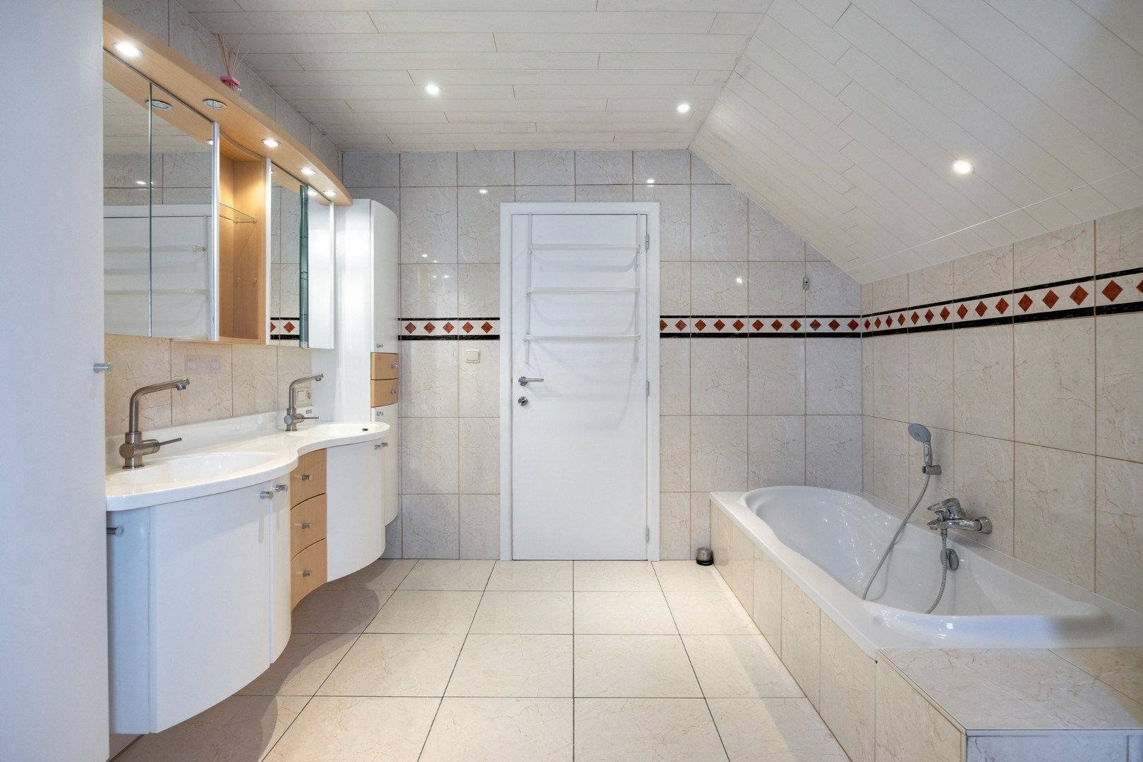    Zeer rustig gelegen open bebouw in Lubbeek met 3 slaapkamers, bureau en garage  foto 16