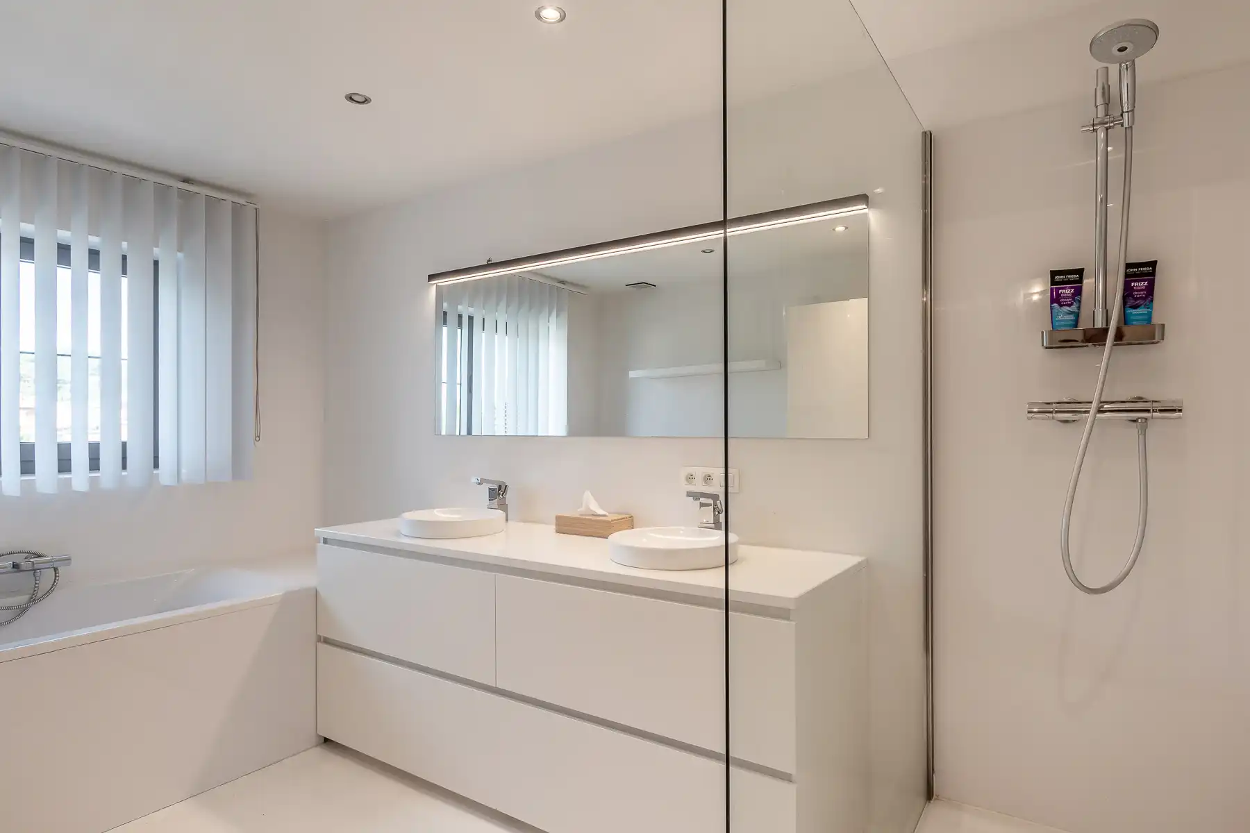 Gerenoveerde, energiezuinige woning met 3 slaapkamers & tuin foto 23