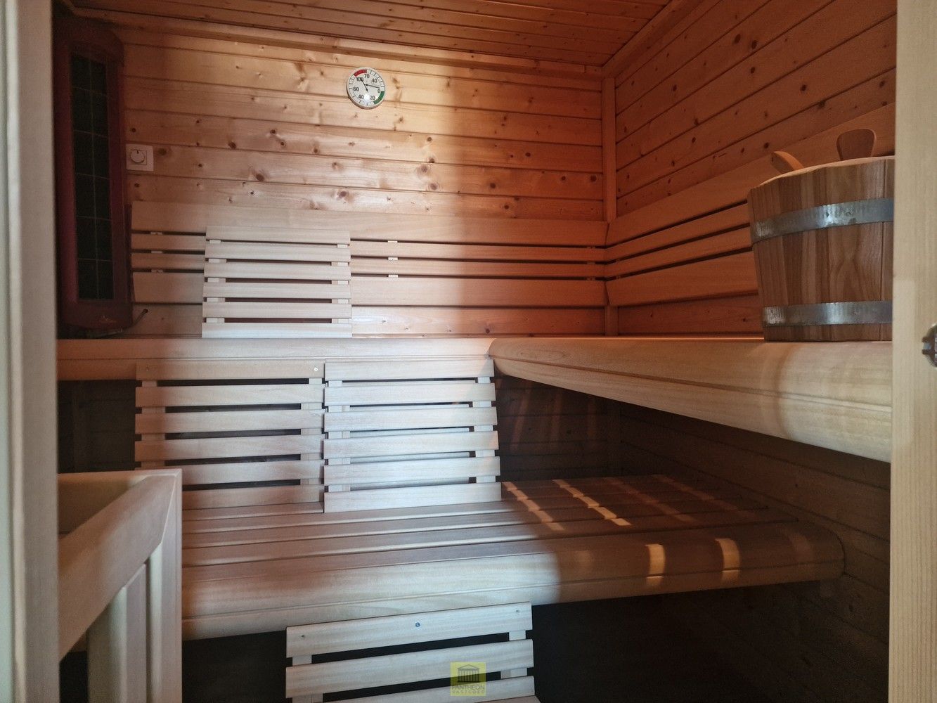 Charmante ruime villa in rustige, doodlopende straat foto 25