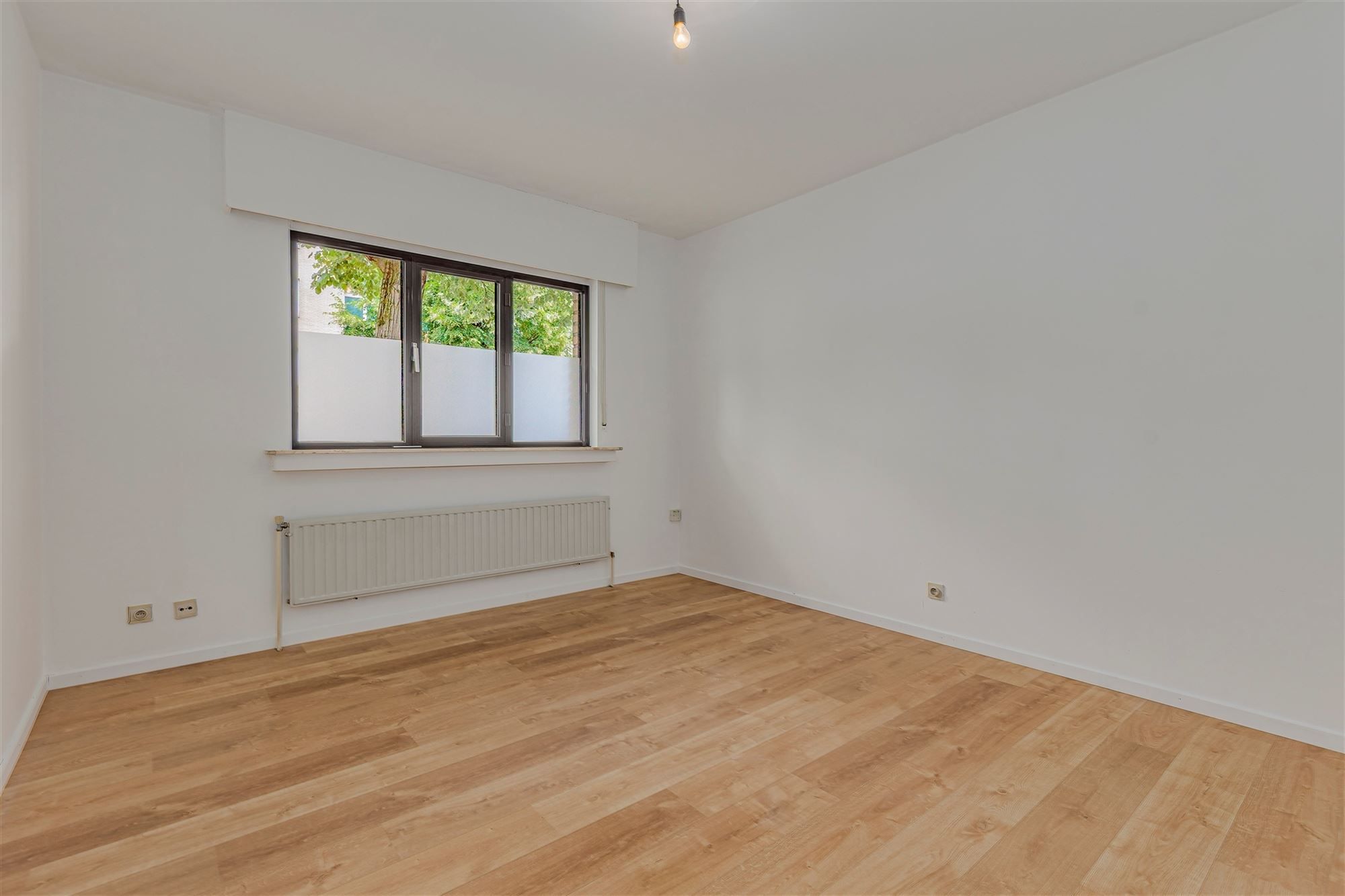 Instapklaar 2 slk appt met tuin en garagebox aan Te Boelaerpark foto 10