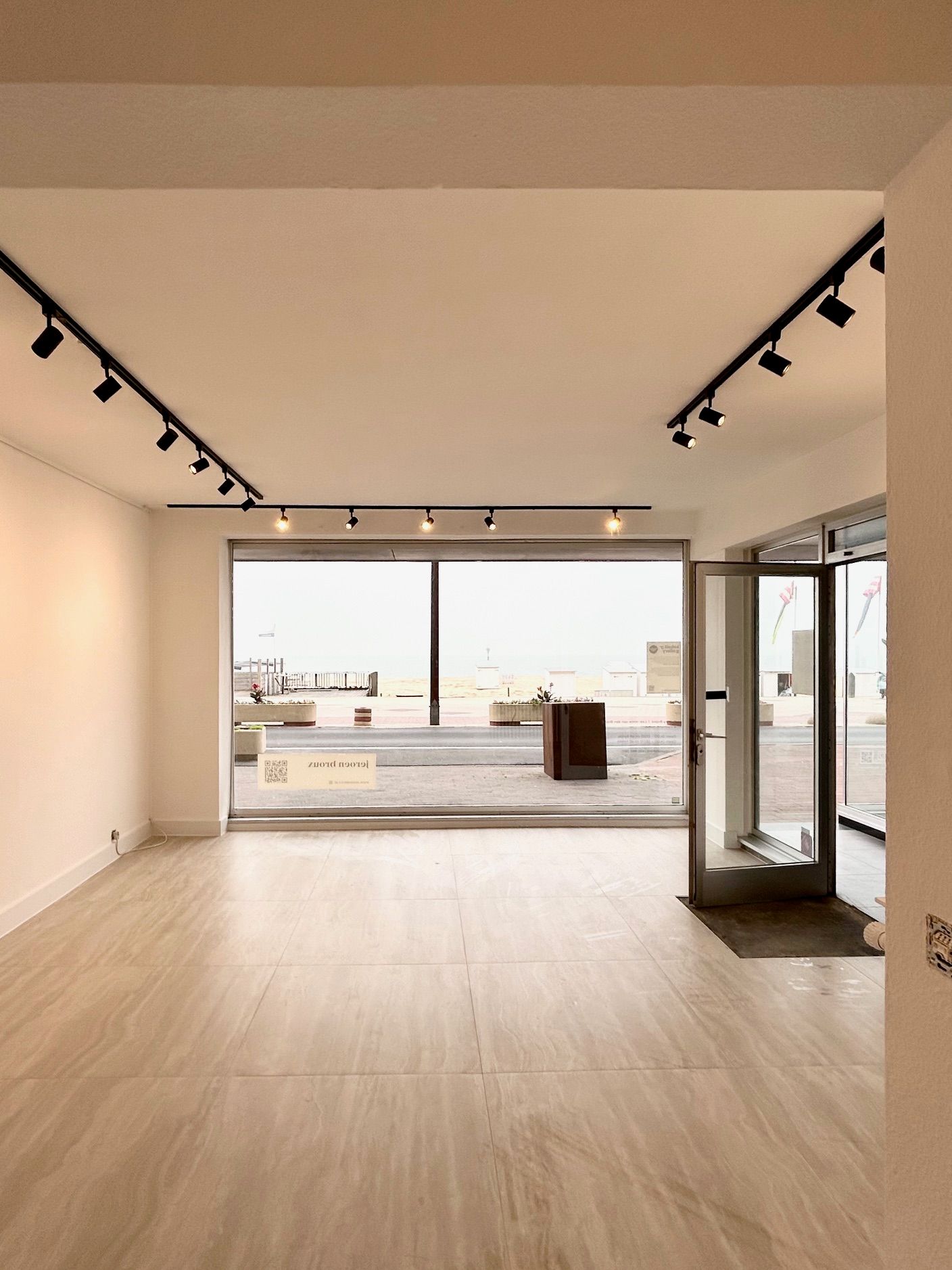 Pop-up Art Gallery (maandbasis) Zeedijk Knokke  foto 5