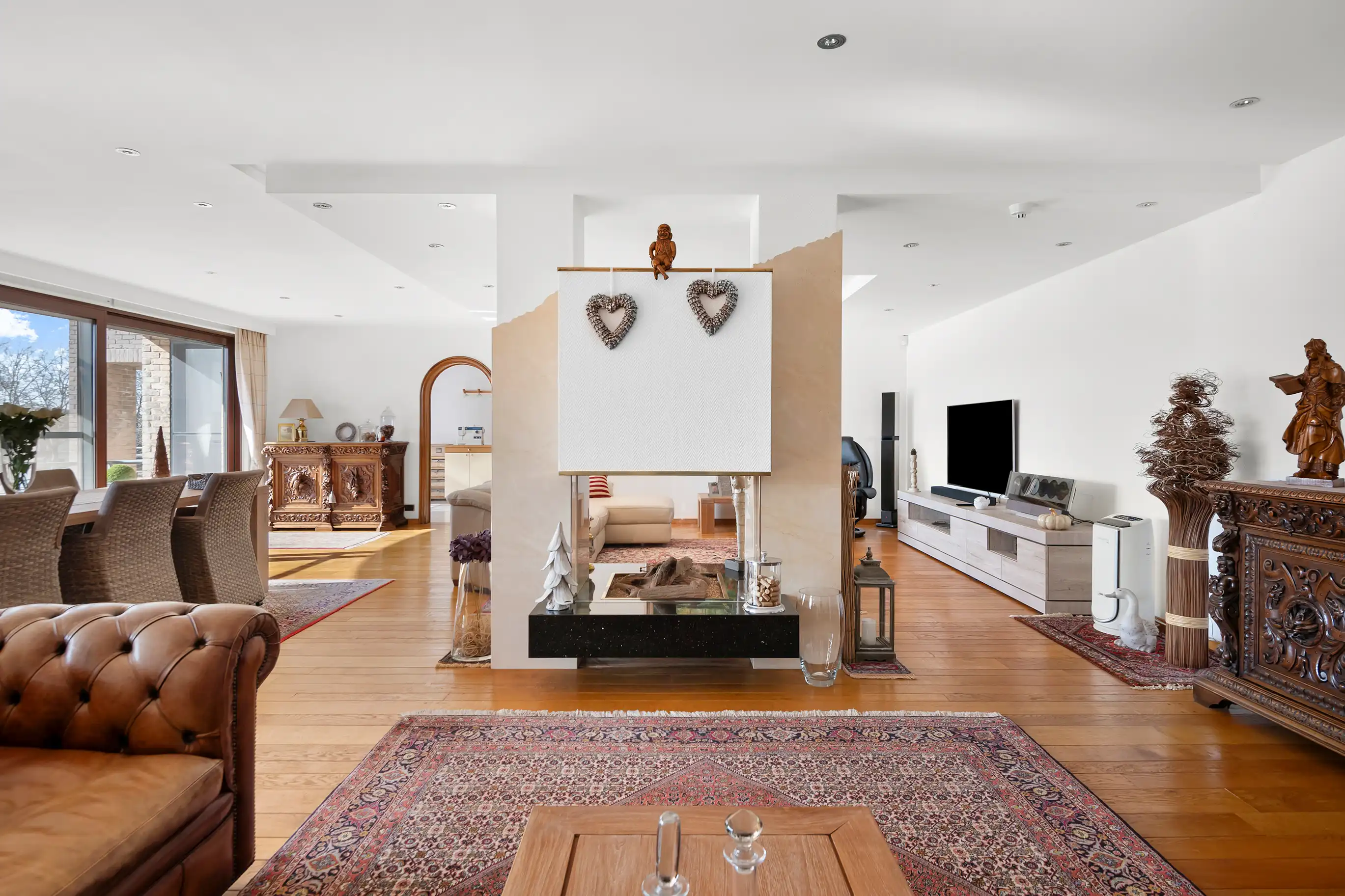 Exclusief appartement van 250 m² met panoramisch zicht op de vaart. foto 5