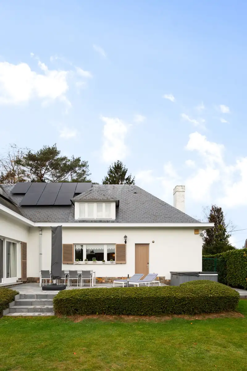 Rustig en groen gelegen statige, instapklare villa foto 34
