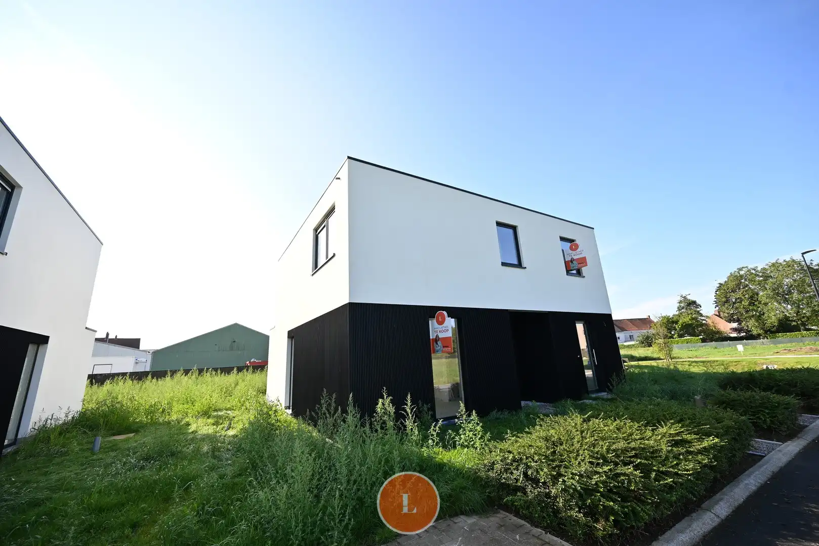 Moderne nieuwbouwwoning met rustige ligging. foto {{pictureIndex}}
